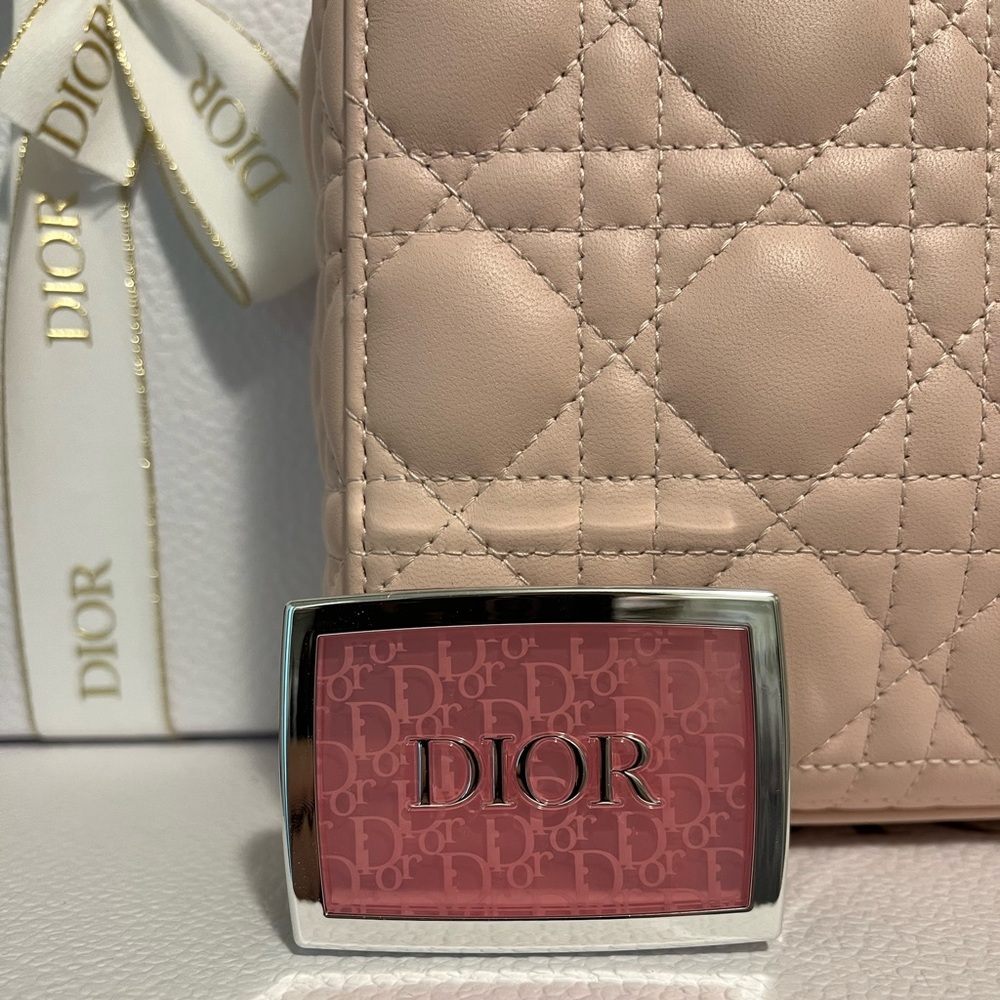 COPY - Dior rosy glow Blush NWOB